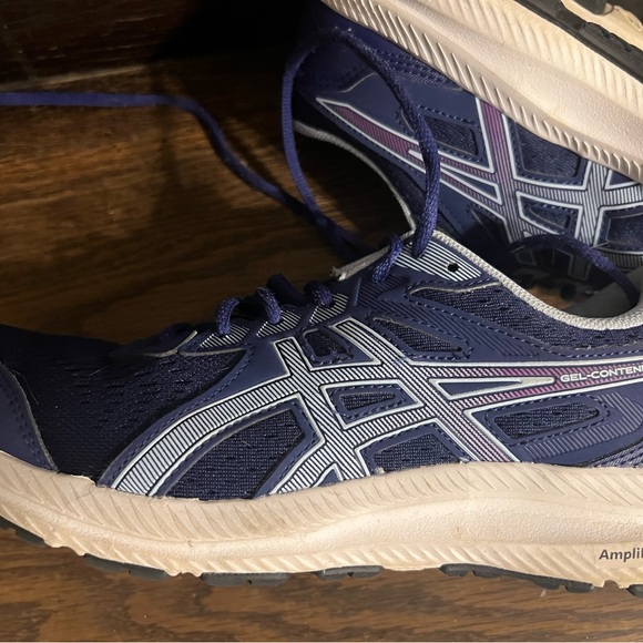 ASICS woman running shoes EUC size 9 - Picture 2 of 4